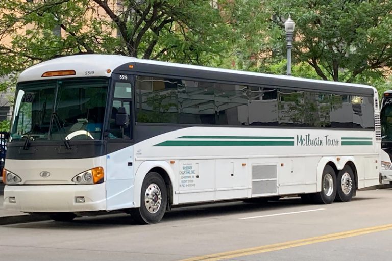 Charter Buses - McIlwain Charters and Tours